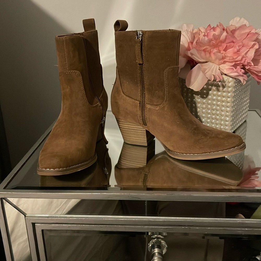 Brown ankle boots